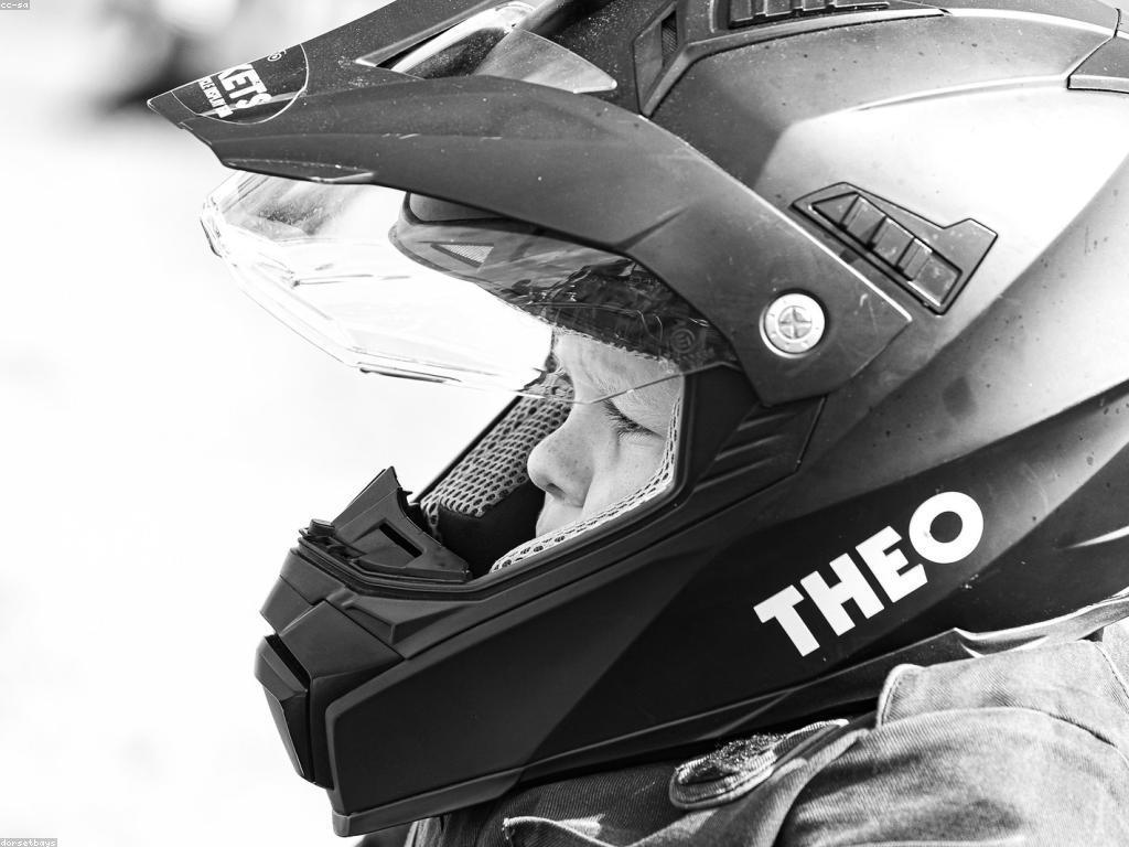 ការប្រកួត និង រង្វាន់: ការលេង និង ការប្រកួតនៅក្នុងឆាកសង្គម